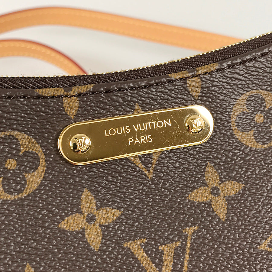 LOUIS VUITTON Monogram Pochette Liv M83008 Shoulder bag – kingram