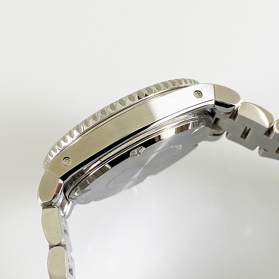 GUCCI Dive YA136354 Men's Watch – kingram-japan