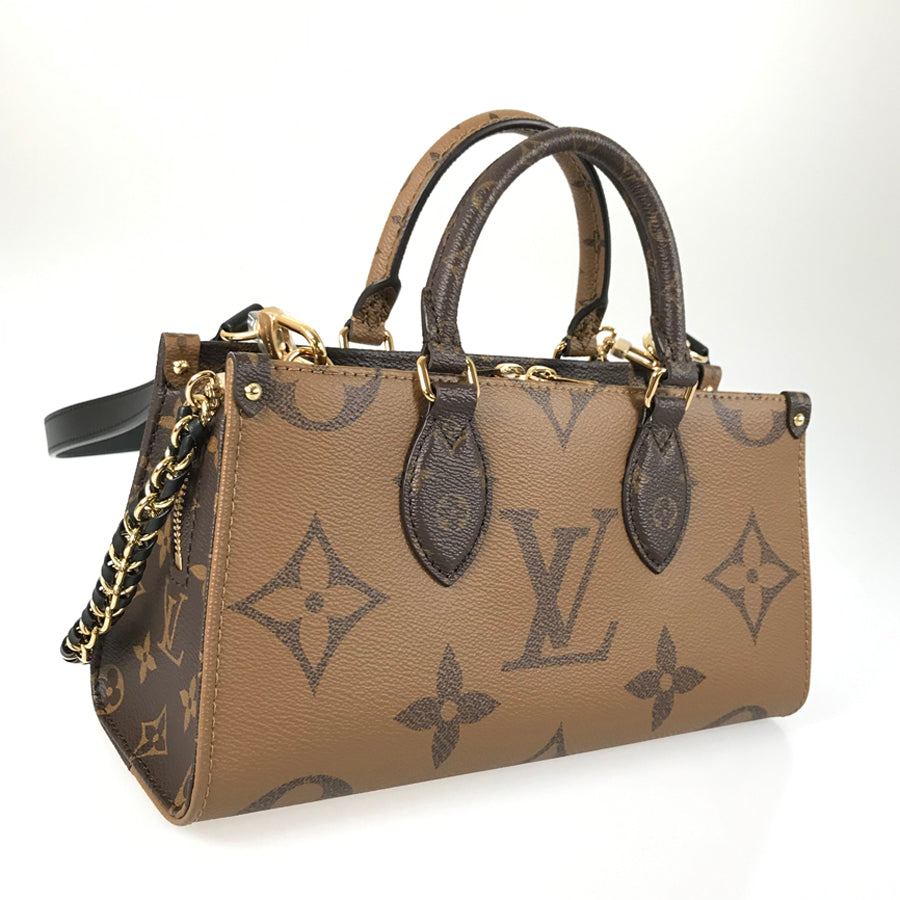 LOUIS VUITTON Monogram Giant Reverse On the Go EW Chain M14236