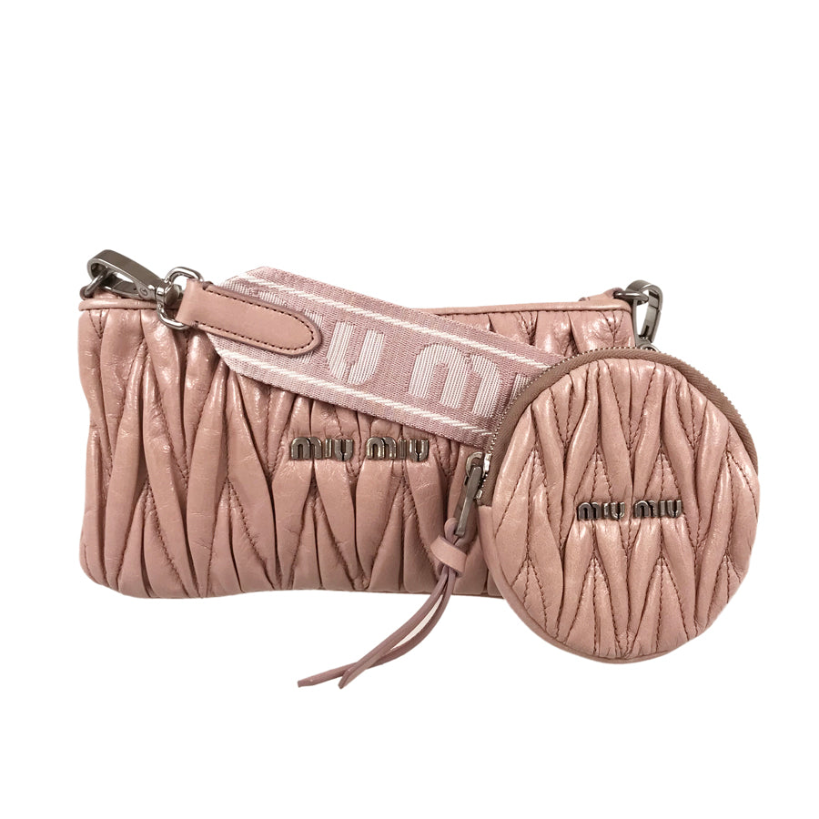 MIUMIU Matelasse with coin purse Shoulder Bag – kingram-japan