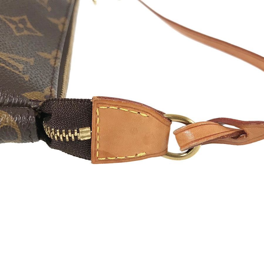 ルイヴィトン M51980 ハンドバッグ ブラウン  LOUIS VUITTON Pochette Accessoires モノグラム Pochette Accessoires M51980 Pouch Monogram Canvas Brown Women's