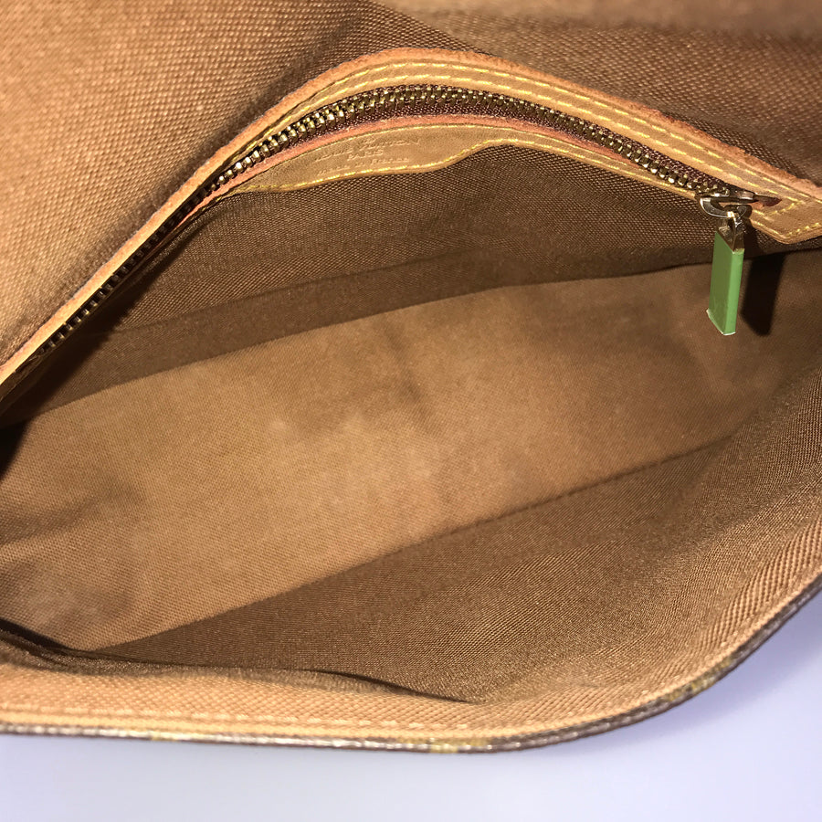 LOUIS VUITTON Monogram Mini Looping M51147 Shoulder bag – kingram