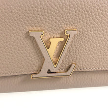 Load image into Gallery viewer, LOUIS VUITTON Taurillon Clemence leather IC chip purse lid
