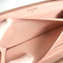 Load image into Gallery viewer, CHANEL Deauville purse Zip Around
