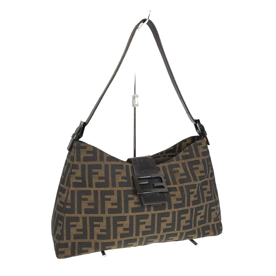 ☆新品、未使用品　初夏に ! ZUCCA柄　FENDIのバック FENDI Zucca pattern Mamma Bucket shoulder bag in brown