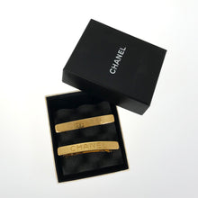Load image into Gallery viewer, CHANEL vintage logo hair clip Valletta
